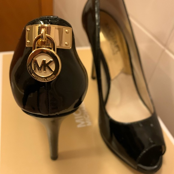 Michael Kors heels - Picture 5 of 5